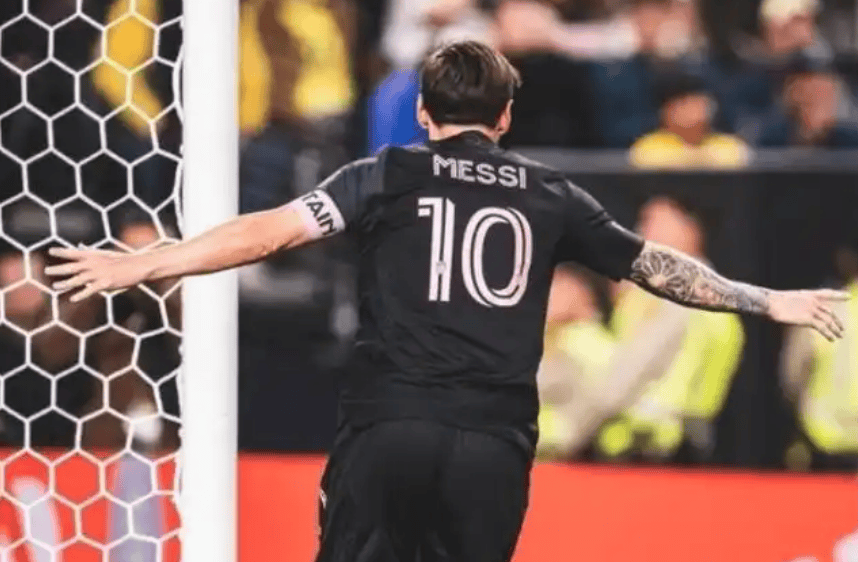 关于梅西连续二十场比赛得分超过高光表现，皇家马德里挑战极限！的信息