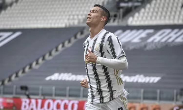 C罗爆冷击败尤文图斯，比分优势明显引爆全场！的简单介绍